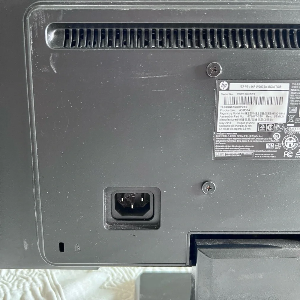 HP W2072a LCD Monitor 20” LED Backlit 1600x900